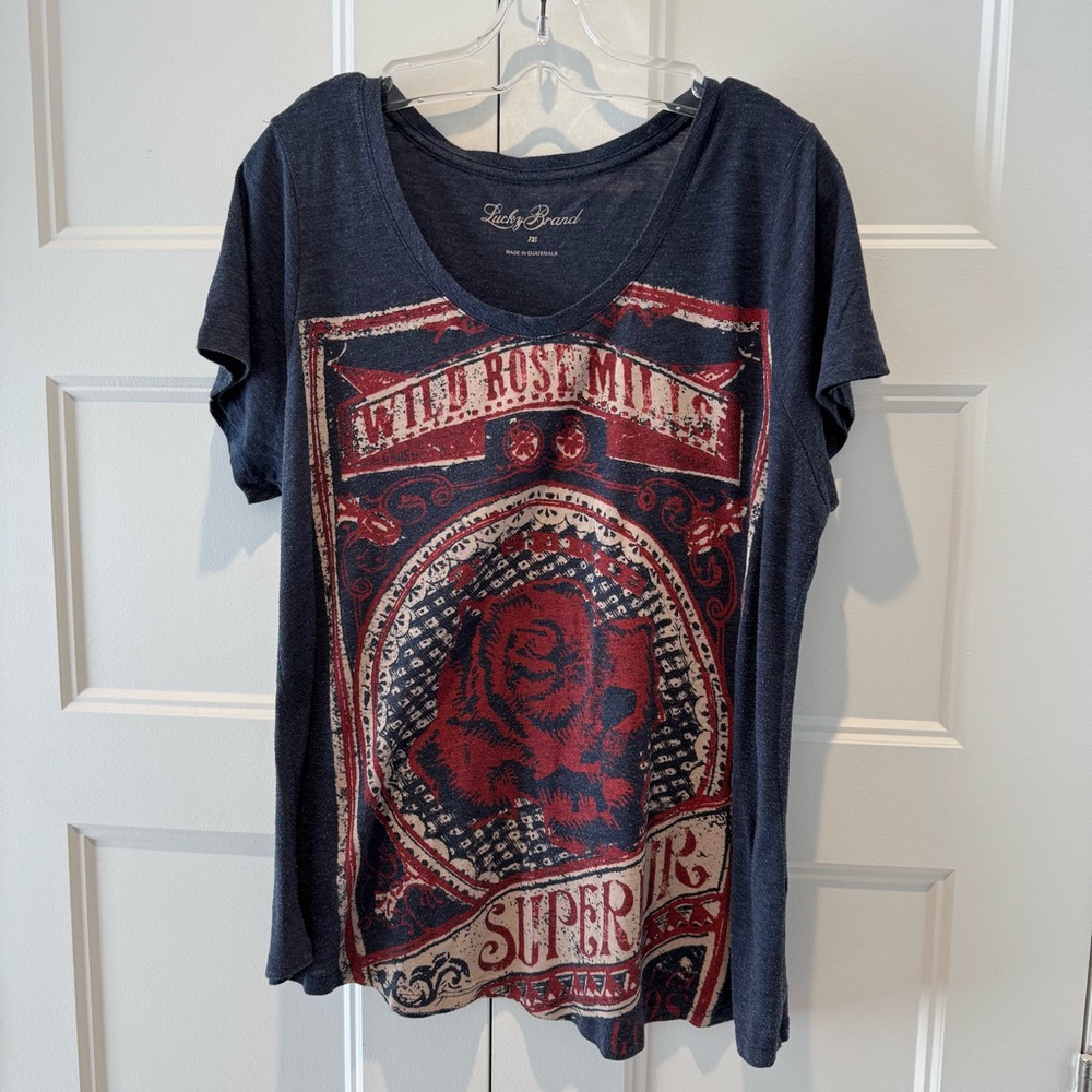 LUCKY BRAND Navy and Red Graphic Tee